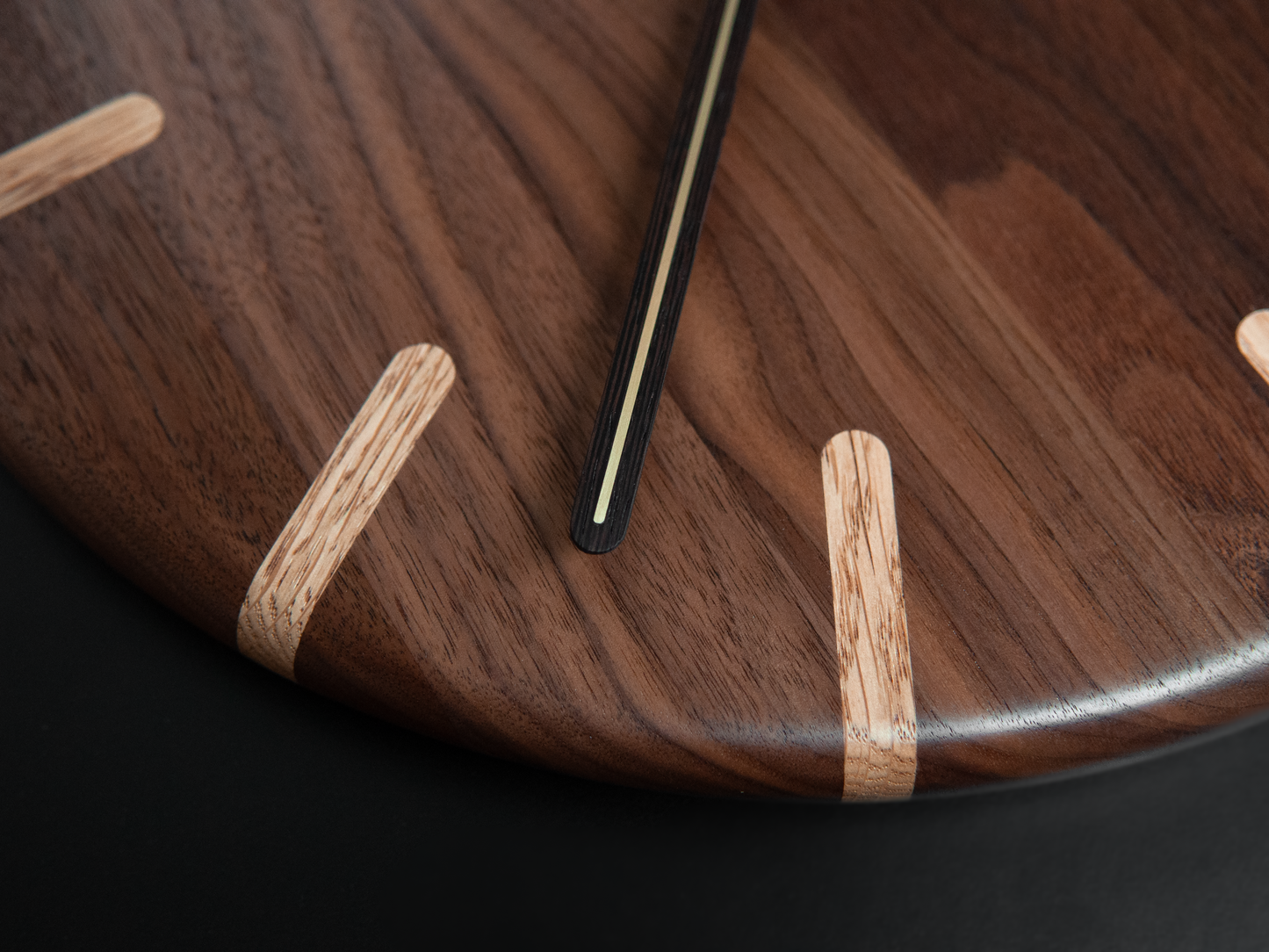 Walnoot & Eiken Klok | Wenge & Messing Wijzers | 40cm | Wandklok