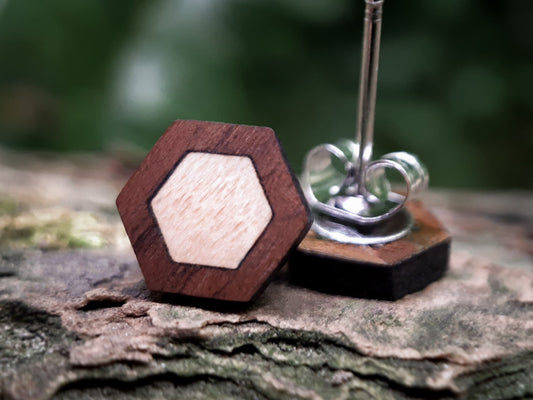 Duo Houten Oorknopjes | Hexagon | Esdoorn & Notenhout