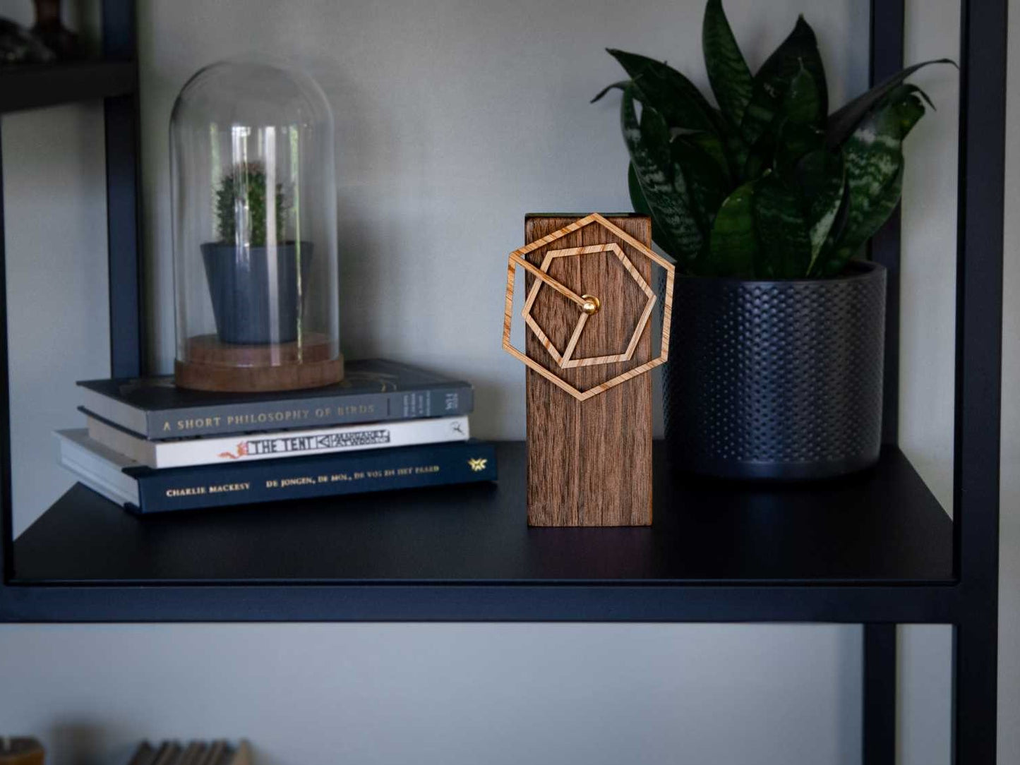 Houten Tafelklok 'Hexa' | Noten & Eik