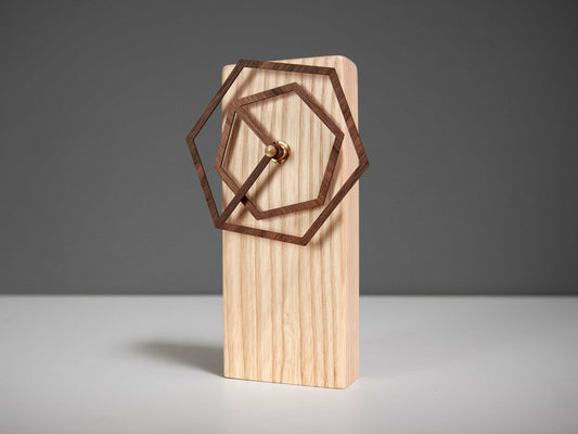 Houten Tafelklok 'Hexa' | Essen & Noten