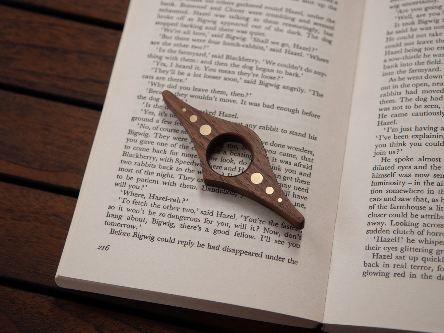 Houten Paginahouder | Sterrenbeeld | Massief Notenhout & Messing