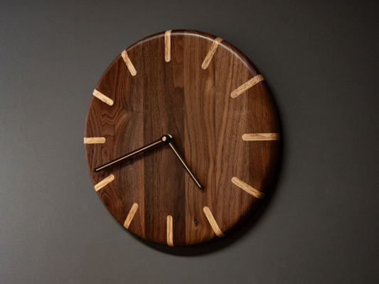 Walnoot & Eiken Klok | Wenge & Messing Wijzers | 40cm | Wandklok